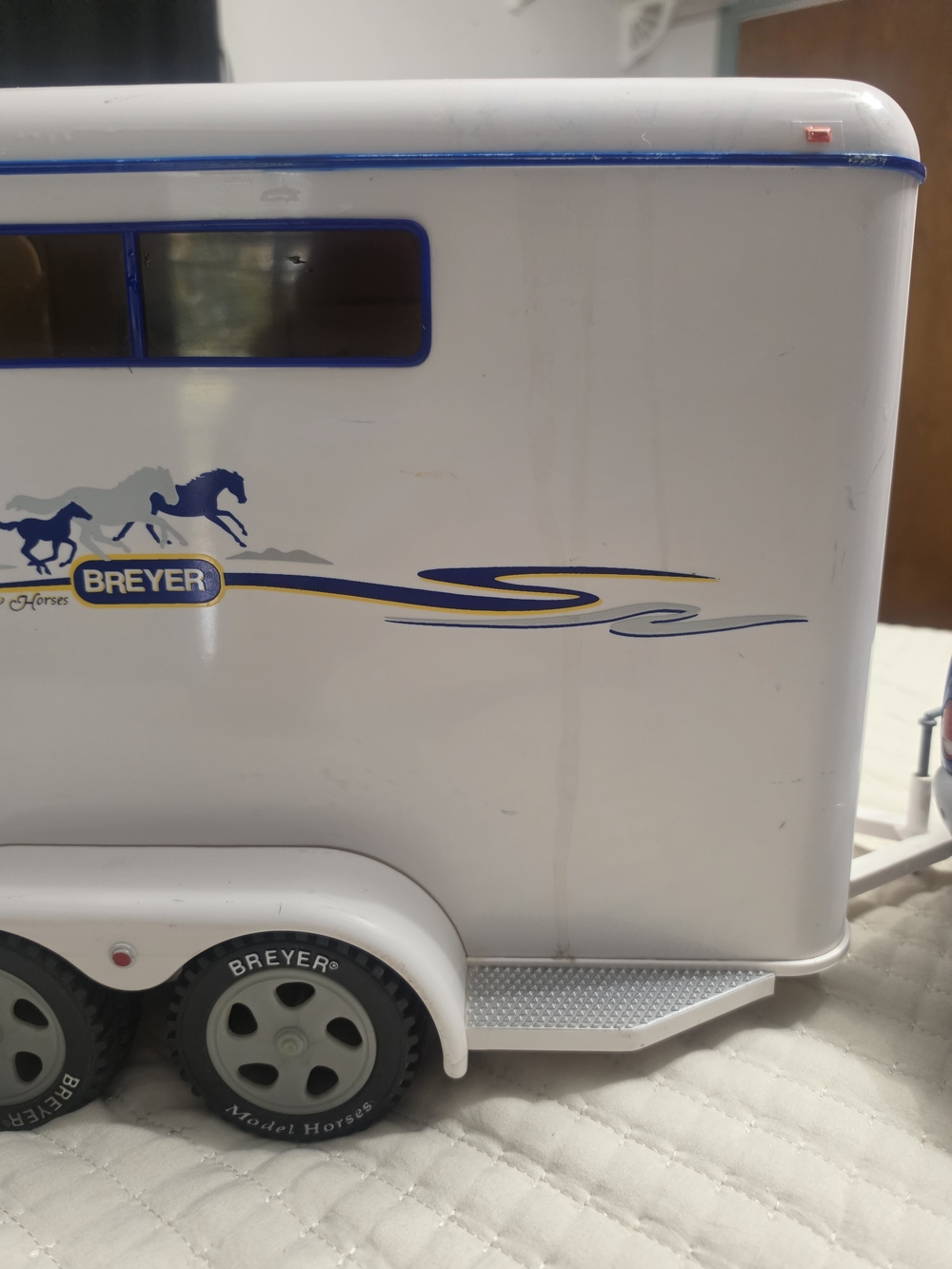 Breyer Kids Horse Trailer Toy - White with Blue Trim - Picture 6 of 6